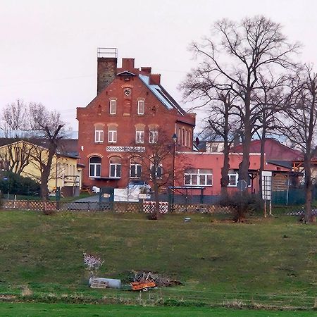 Gaestewohnung Heinrich Heine Schule Bad Dürrenberg Exterior foto